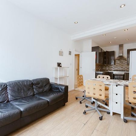 Mile End Double Rooms 27 Guest House Лондон Екстериор снимка