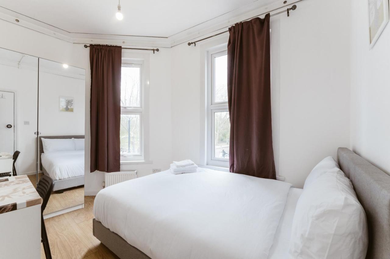 Mile End Double Rooms 27 Guest House Лондон Екстериор снимка