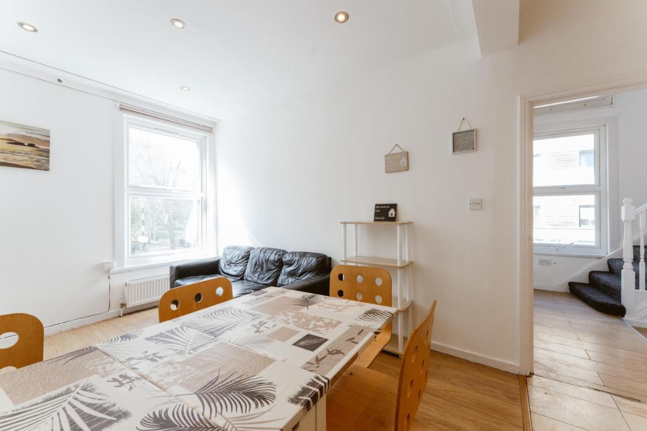 Mile End Double Rooms 27 Guest House Лондон Екстериор снимка