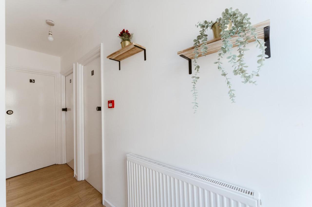 Mile End Double Rooms 27 Guest House Лондон Екстериор снимка