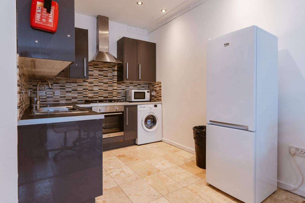 Mile End Double Rooms 27 Guest House Лондон Екстериор снимка